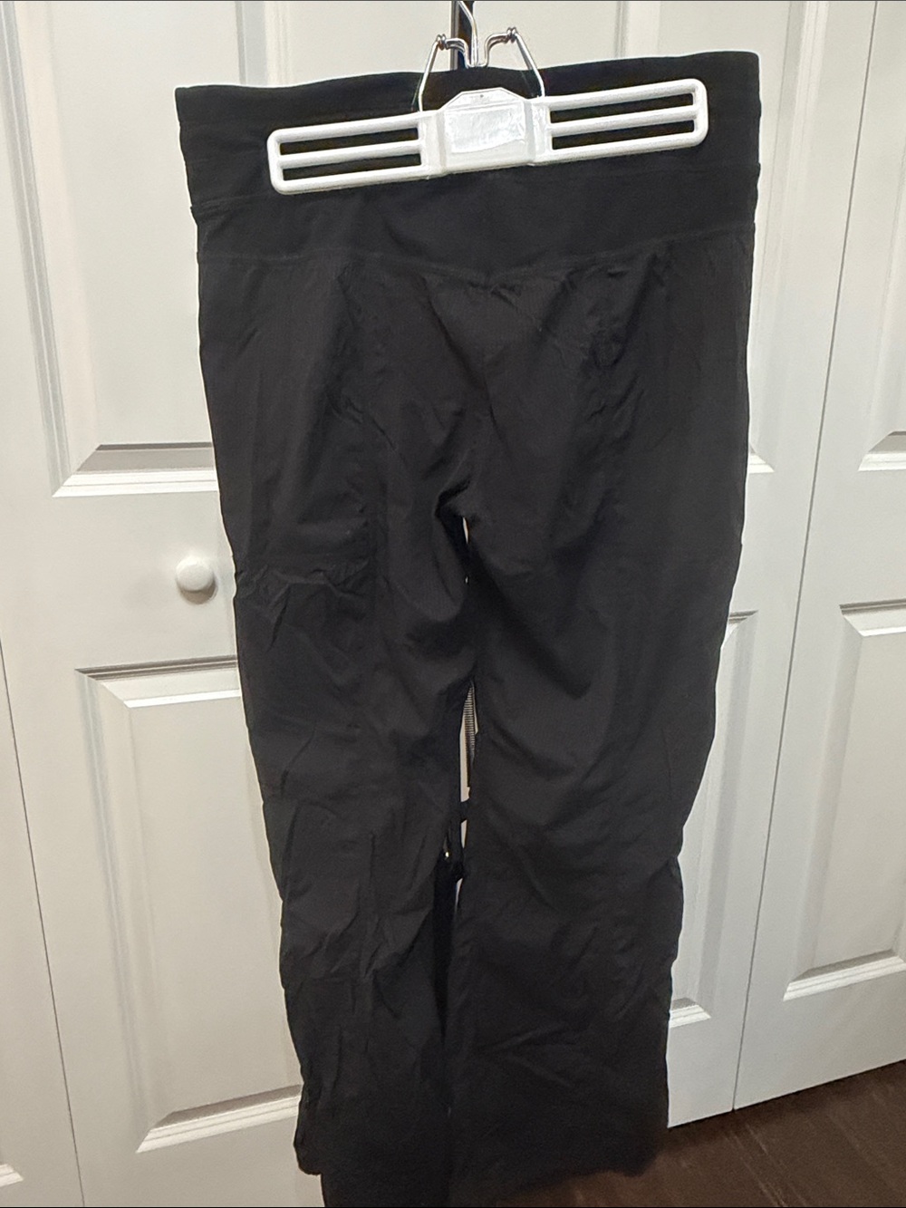 Lululemon Dance Studio Pants Short Black Size 8 - Picture 3 of 5